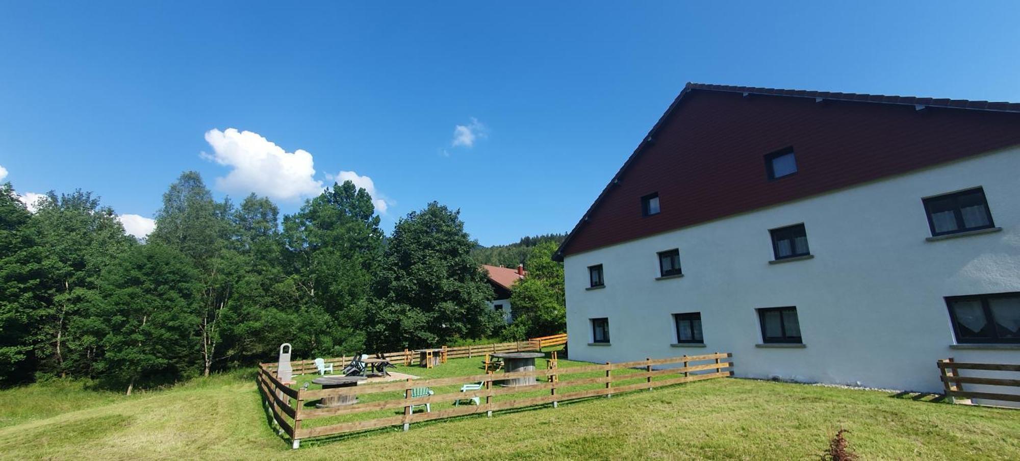 Appart Lievre 4 Etoiles Cornimont Exterior photo